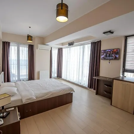Bluemarina 8th Summerland Apartament