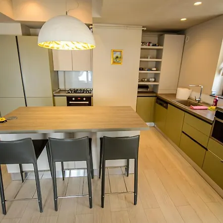 Apartament Bluemarina 8th Summerland
